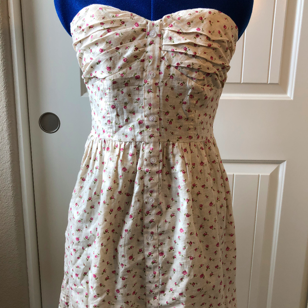 Cute Strapless Dress with Sweetheart neckline